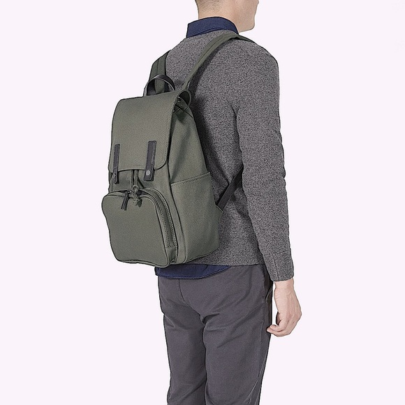 Everlane Modern Snap Backpack in distressed army green canvas - Picture 2 of 14